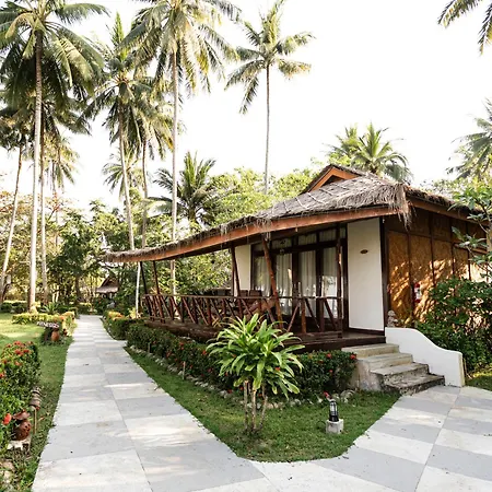 Lipa Lodge Beach Resort-3