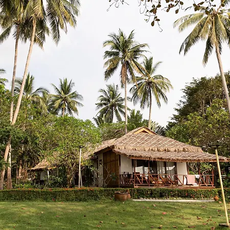 Lipa Lodge Beach Resort-2