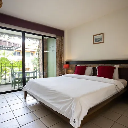 Motive Cottage Resort-3