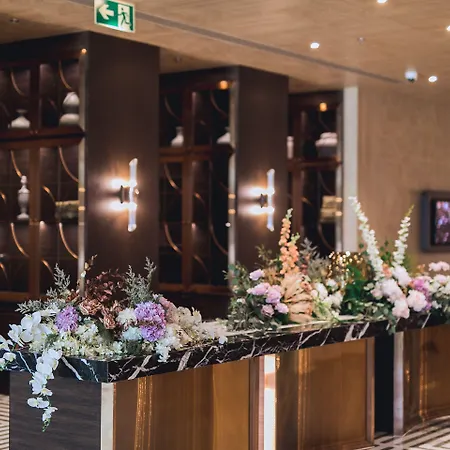 Grand Richmond Stylish Convention Hotel-3