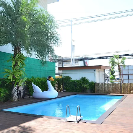 Crystal Jade Hotel-2