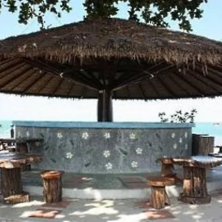 Alongkot Beach Resort-2