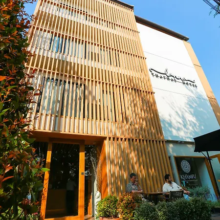 Lanna Thaphae Hotel-2