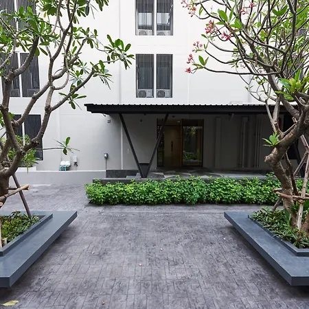 Almas Hotel Bangkok-3