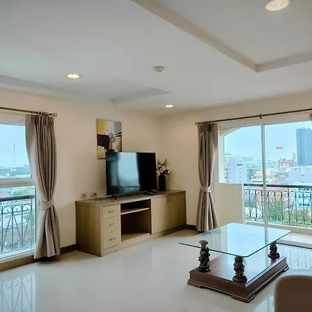 Metro Point Bangkok-3