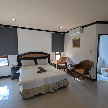 Summer Inn-3