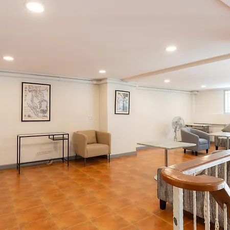 Ratchadamnoen Residence-2