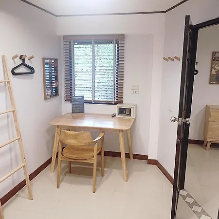 The Reef Hotel & Studios-3