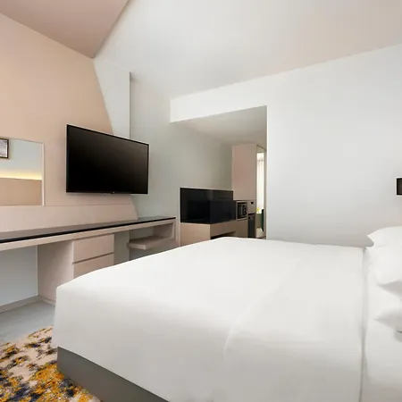 Hyatt Place Bangkok Sukhumvit 1-2