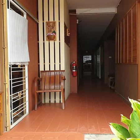 Little Guest House Hotel-2