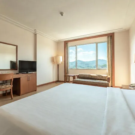 Grand Mandarin Betong Hotel-3