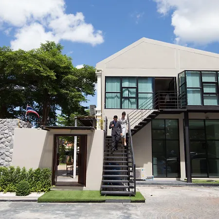 Natee The Riverfront Hotel Kanchanaburi-3