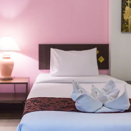 Bua Raya Hotel-3