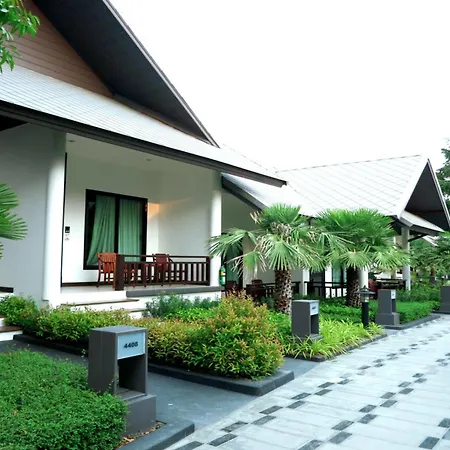 Long Beach Luxury Villas-3