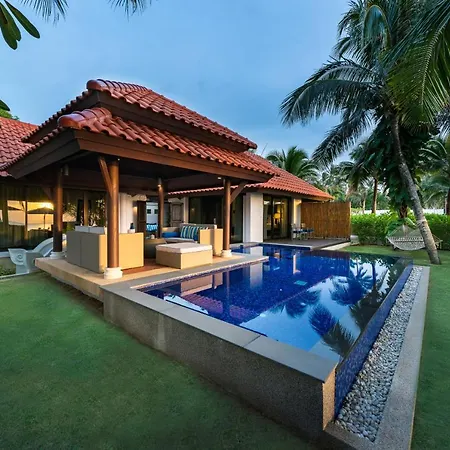 Akyra Beach Resort Phuket-3
