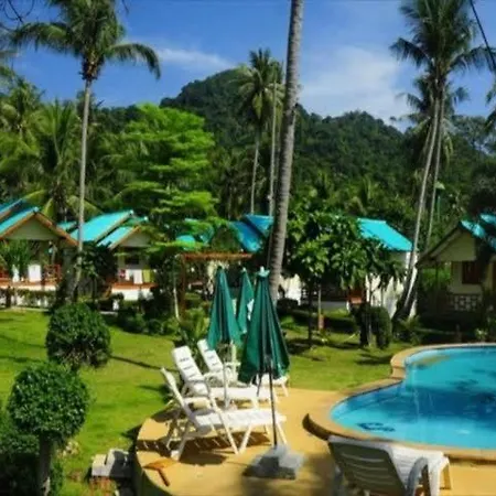 Green Cottage And Beach Resort-3