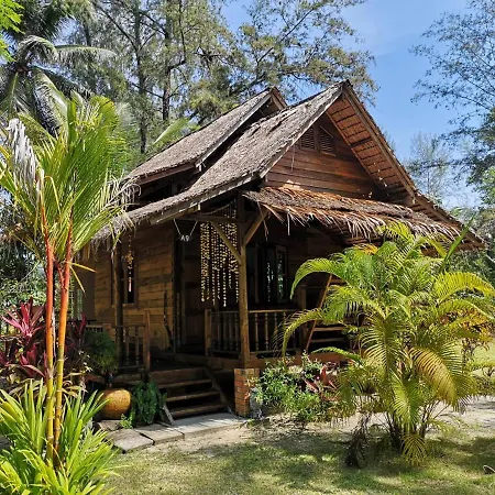 Hapla Beach Cottage-3