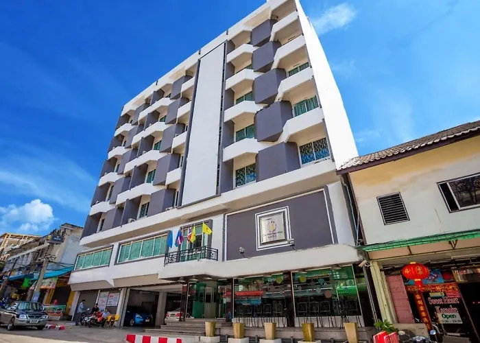 The Holidays Hill Betong