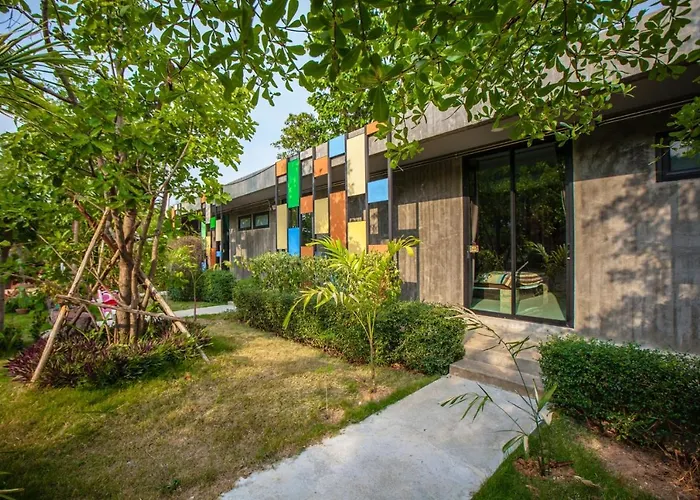 Br2 House Resort