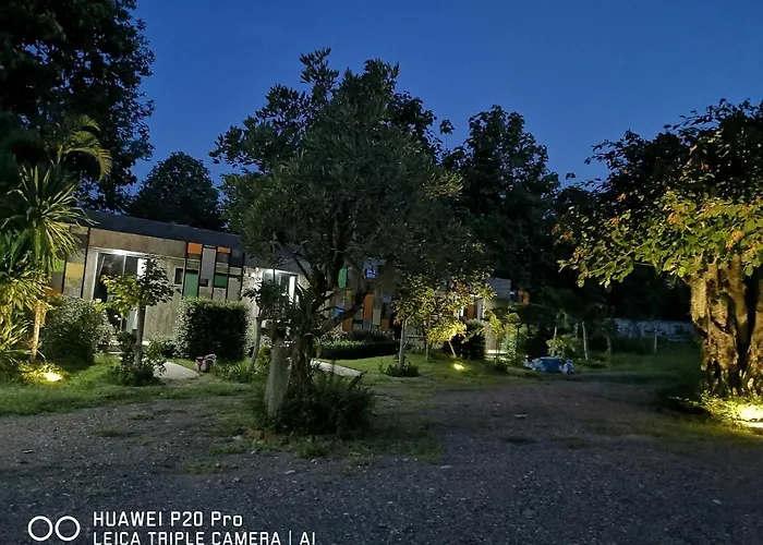 Br2 House Resort