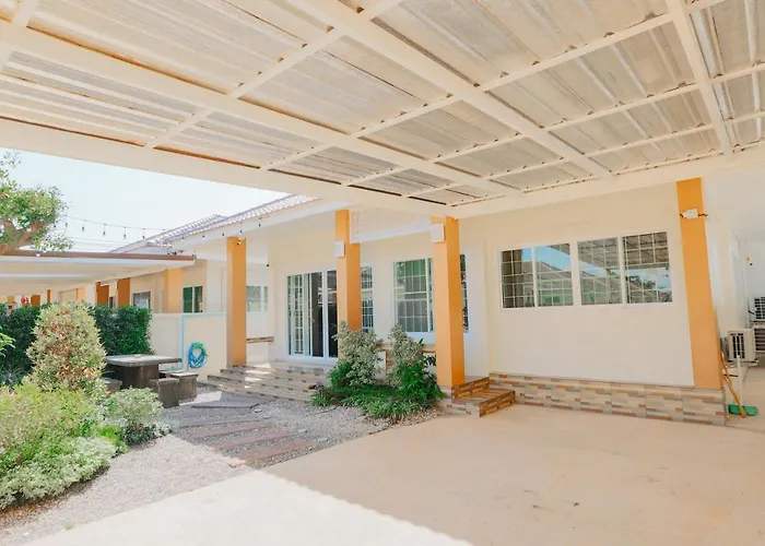 Glass House, Mountain View, Near Airport-City