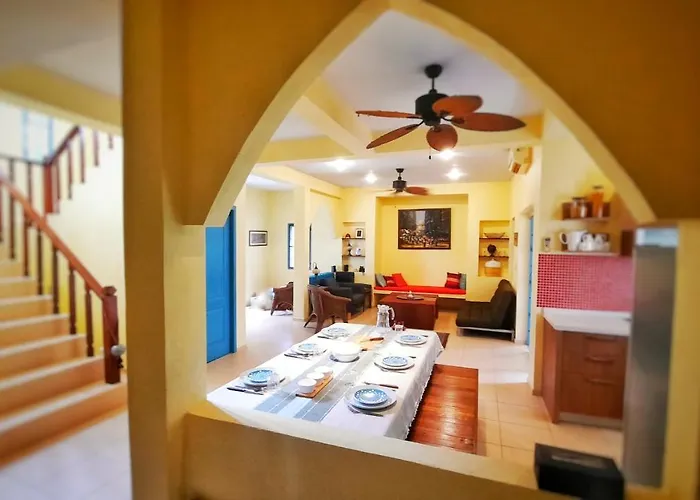 Kampu Nature Pool Villa Rayong