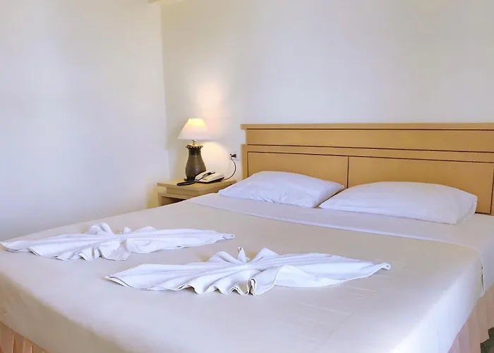 Maneerote Hotel