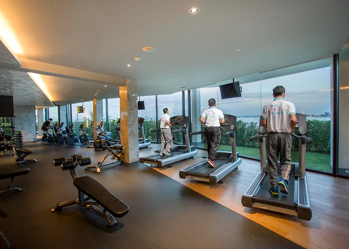 Tsix5 Hotel