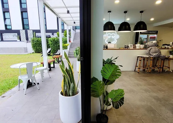 Blu Monkey Hub & Hotel Ranong
