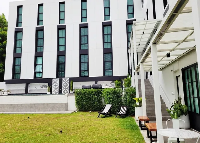 Blu Monkey Hub & Hotel Ranong