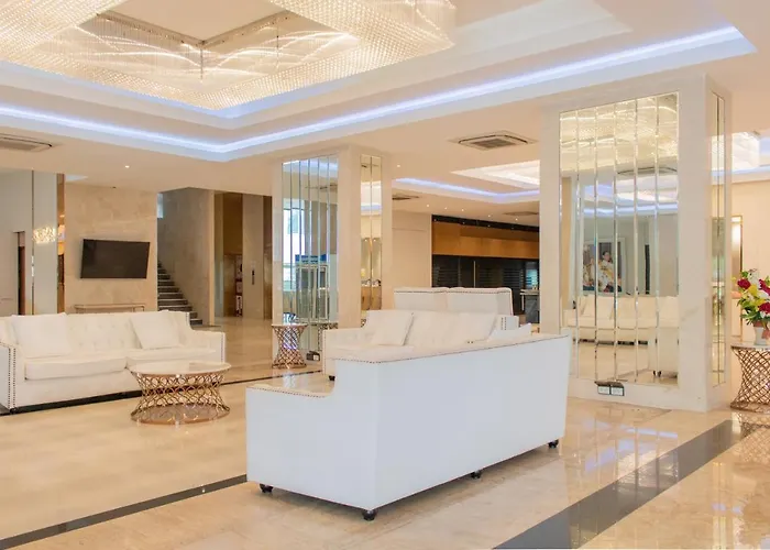 Avana Hotel And Convention Centre Sha Extra Plus Bangkok