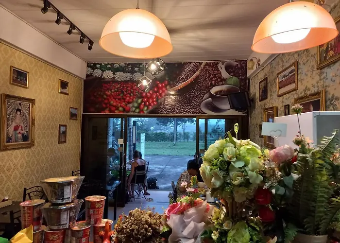 Amaretto Hostel Surat Thani