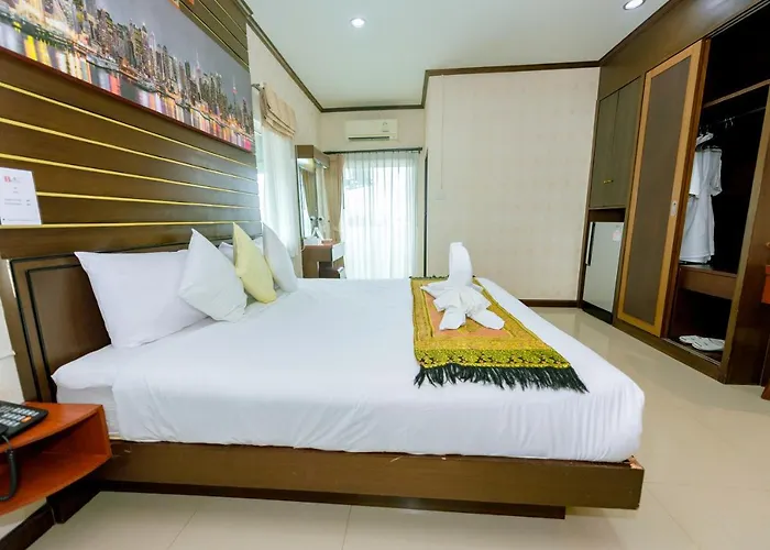 Bander Hotel