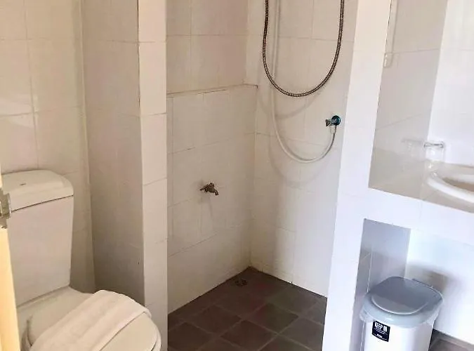 Kata Beach Guesthouse