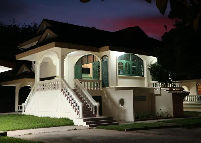 Bann Mangkud Khaolak