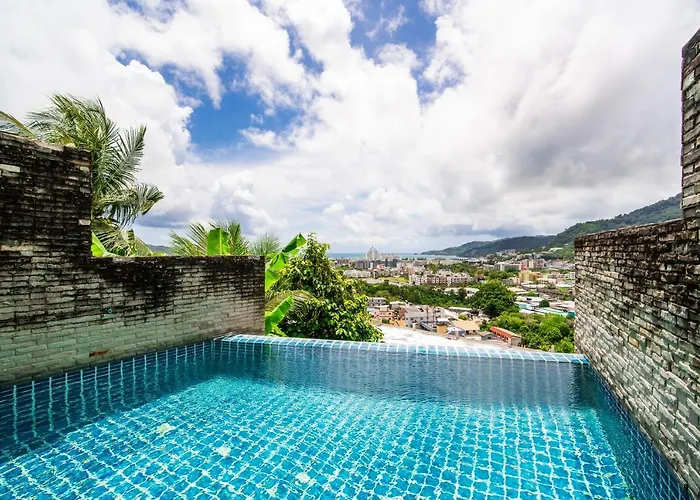 Patong Villa2：四卧泳池别墅/两个海景房/近班赞酒吧街