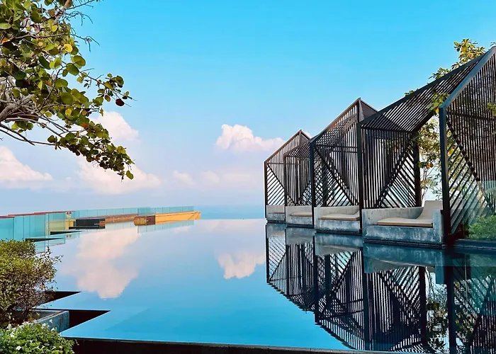 The Edge Central Pattaya By Sea
