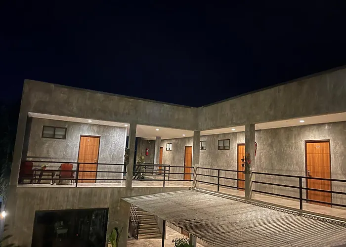 Come Moon Loft Hotel