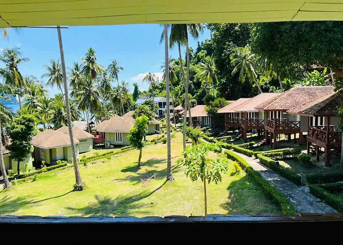 Koh Ngai Resort