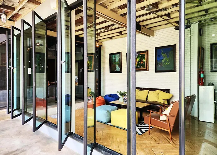 Baan Mai Kradan Hostel Chiang Rai
