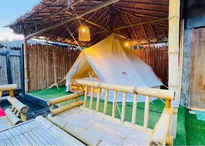 Bridge Hill Cafe Glamping