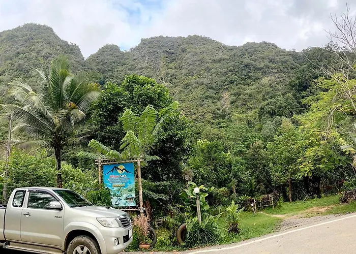 Khao Sok Green Mountain View