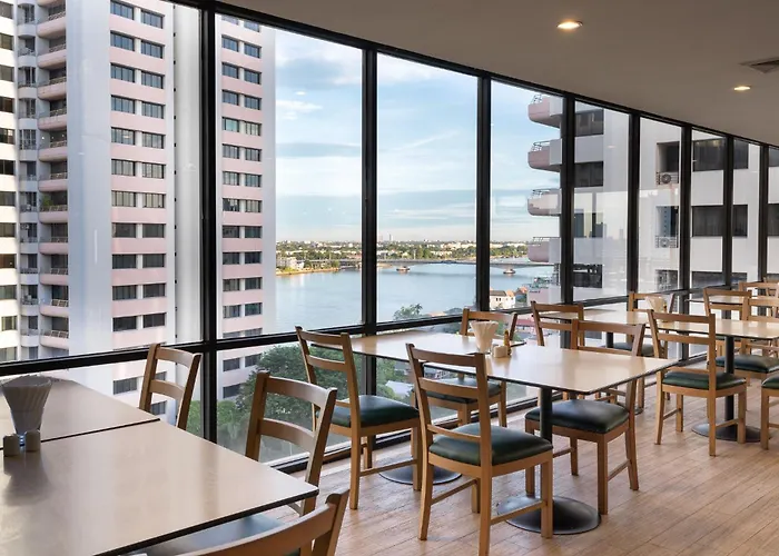 Riverine Place Hotel And Residence