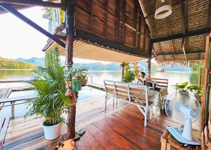 Hometown Riverview - โฮมทาวน์ ริเวอร์วิว