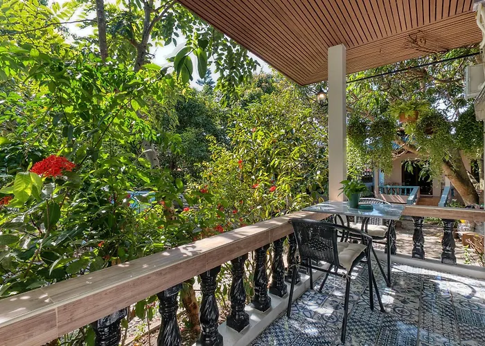 Maenam Bungalow