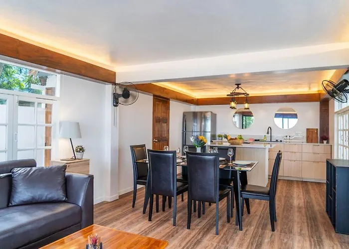 Sailors Beach House