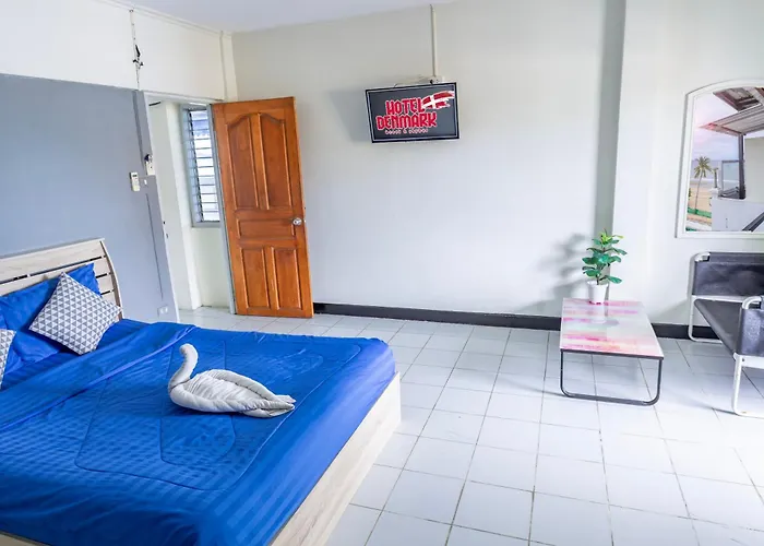 Happy Jomtien - Direct Beach Access, Sea View & Central Location