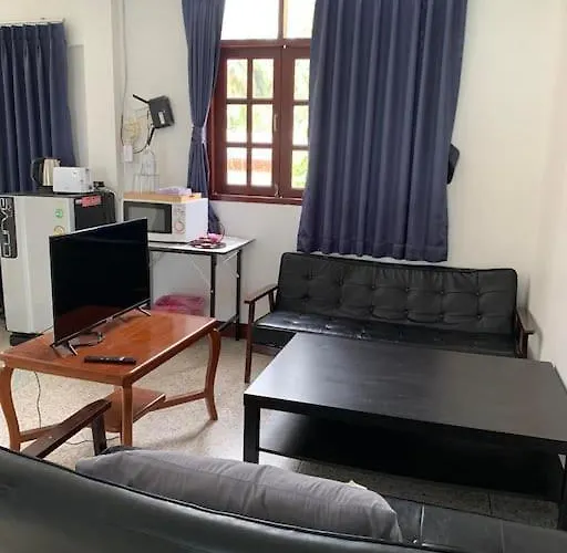 Private Well Priced Guesthouse Available To Rent