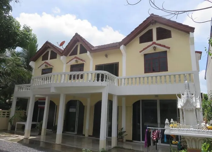 Private Well Priced Guesthouse Available To Rent