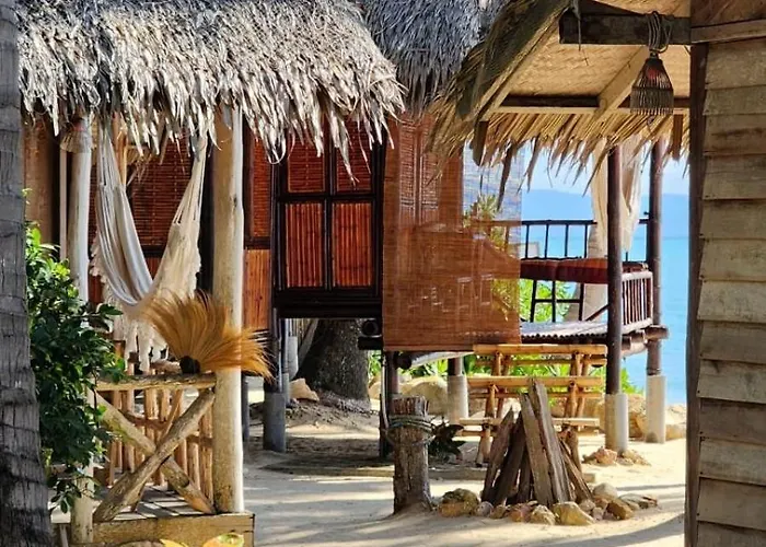 Castaway Beach Bungalows